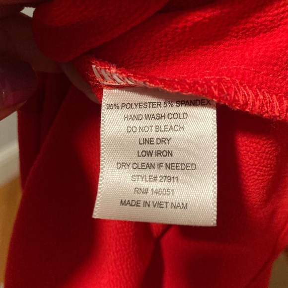 red tank top size medium - Picture 2 of 4